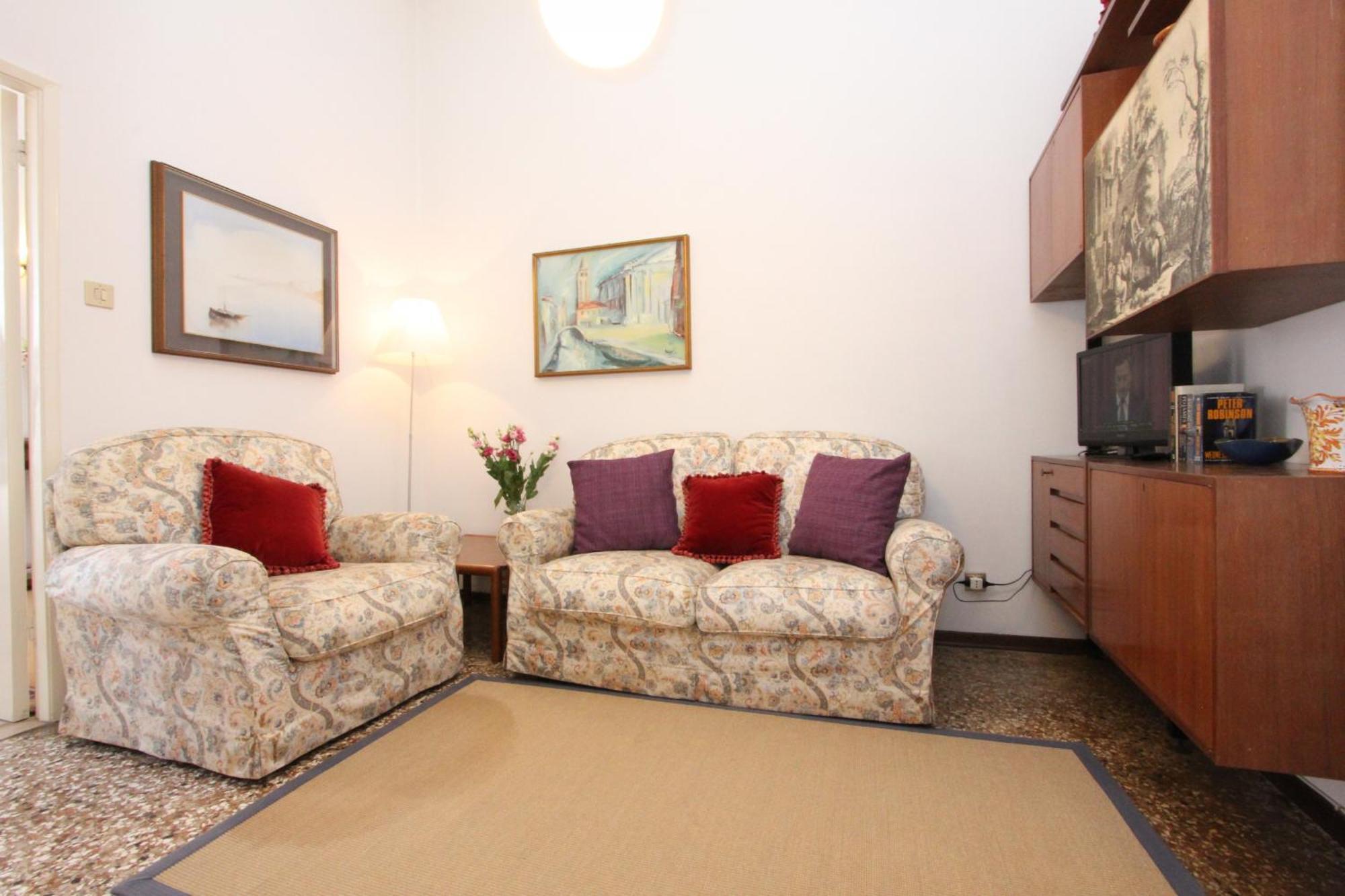 Rialto Market Apartment Venice