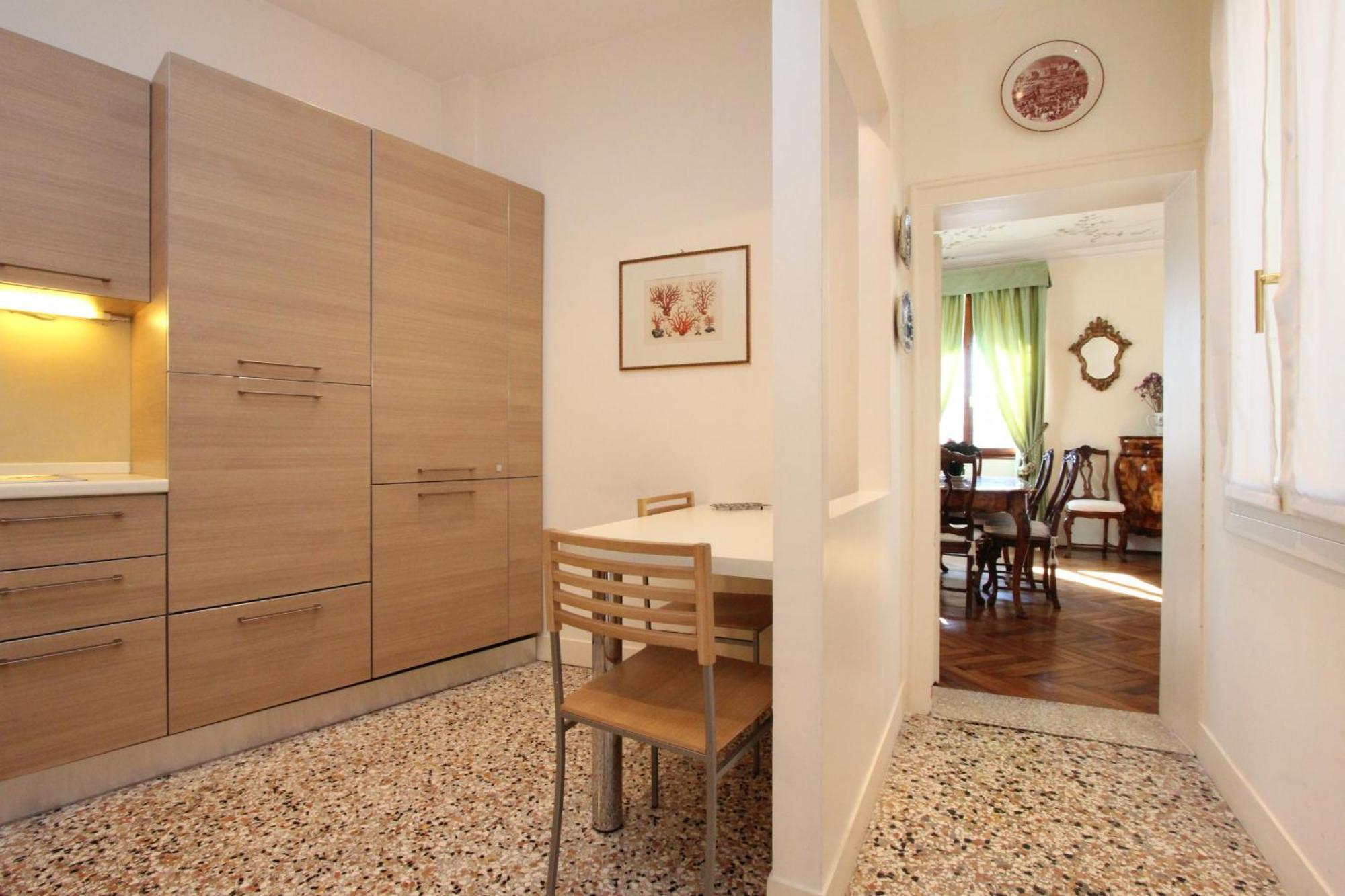 Rialto Market Apartment Venice
